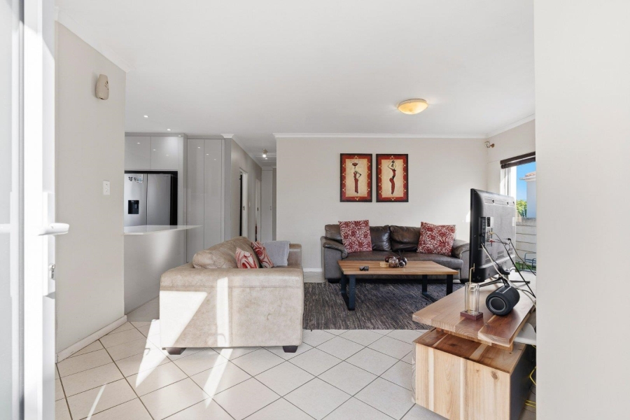 To Let 3 Bedroom Property for Rent in Parklands Western Cape